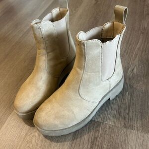 Beige Chelsea Boots